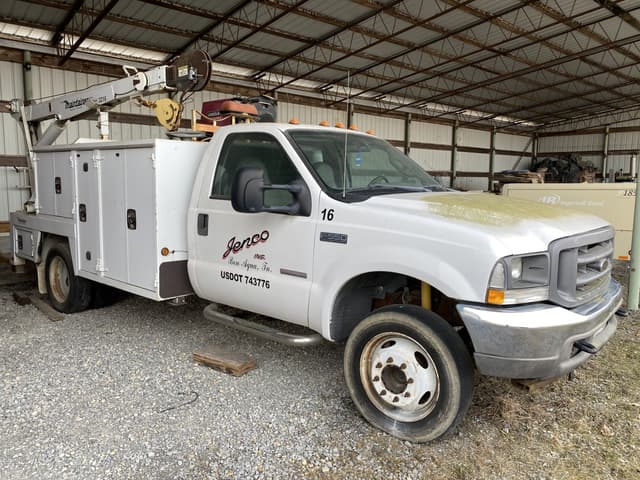Image of Ford F-550 equipment image 4