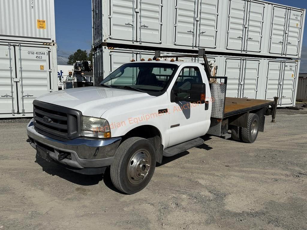 Image of Ford F-550 Primary image