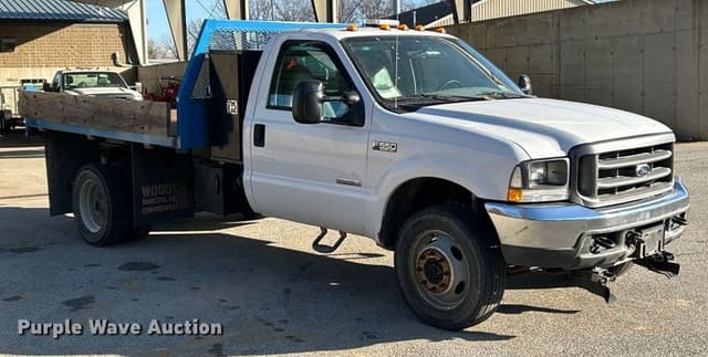 Image of Ford F-550 equipment image 2