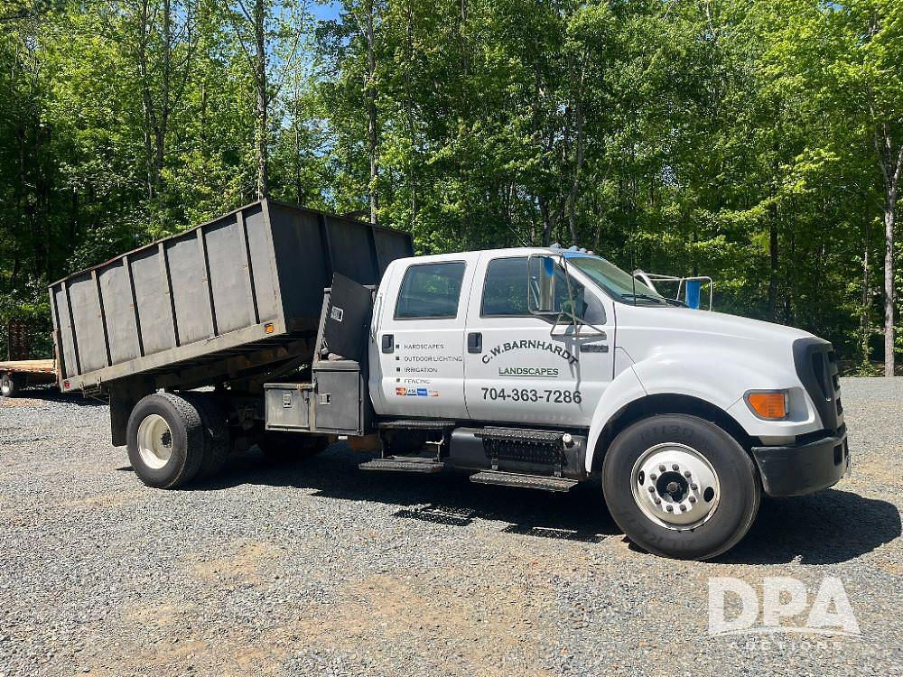 Image of Ford F-650 Primary image