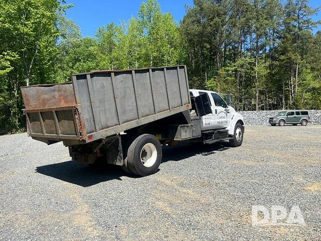 Image of Ford F-650 equipment image 3