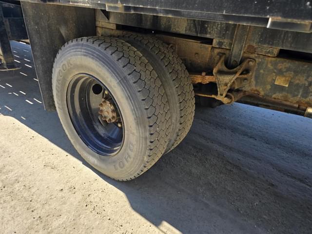 Image of Ford F-650 equipment image 4