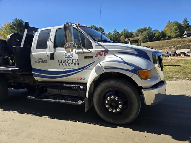 Image of Ford F-650 equipment image 3