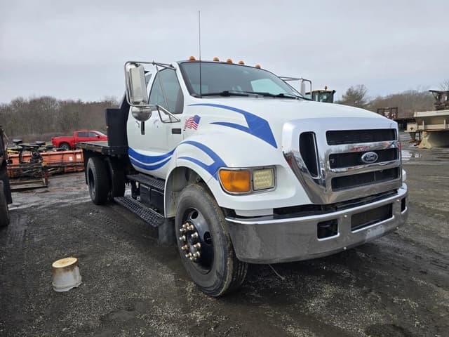 Image of Ford F-650 equipment image 2