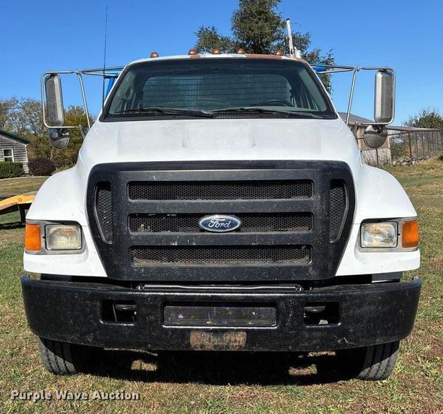 Image of Ford F-650 equipment image 1