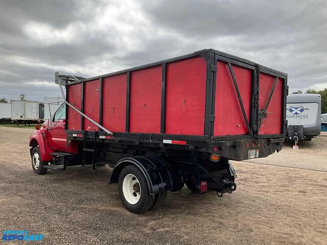 Image of Ford F-650 equipment image 2