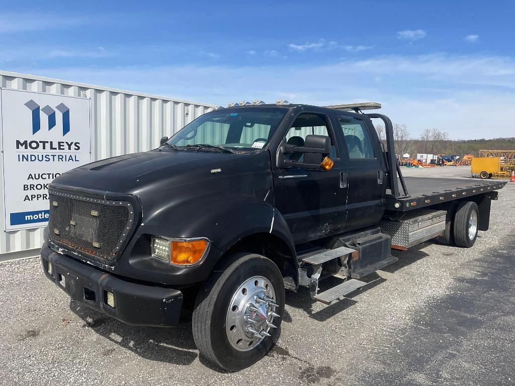 Image of Ford F-650 Primary image