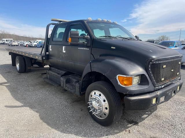 Image of Ford F-650 equipment image 3