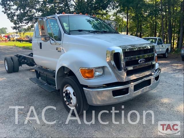 Image of Ford F-650 equipment image 2