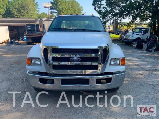 Image of Ford F-650 equipment image 1