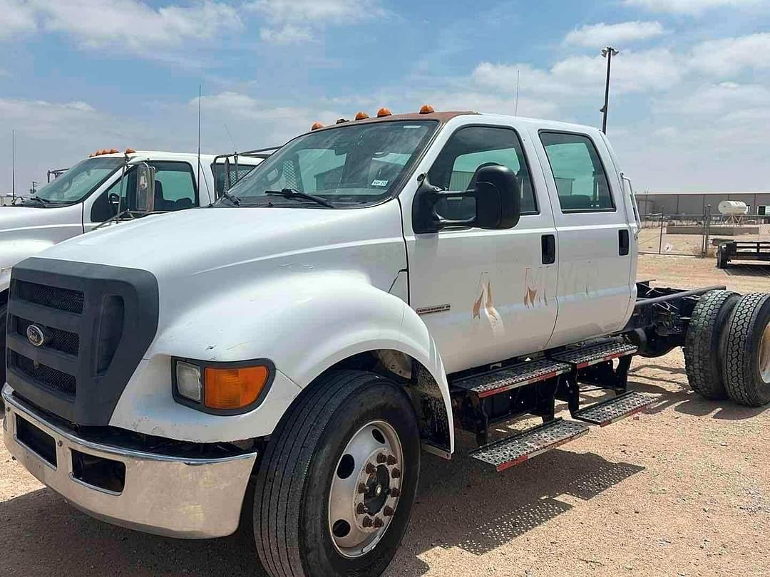 Image of Ford F-650 Primary image