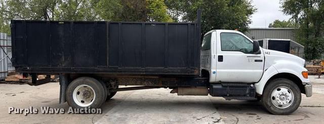 Image of Ford F-650 equipment image 3