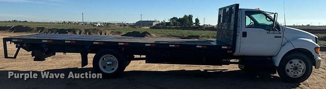 Image of Ford F-650 equipment image 3