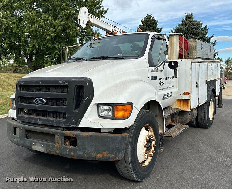 Image of Ford F-650 Primary image