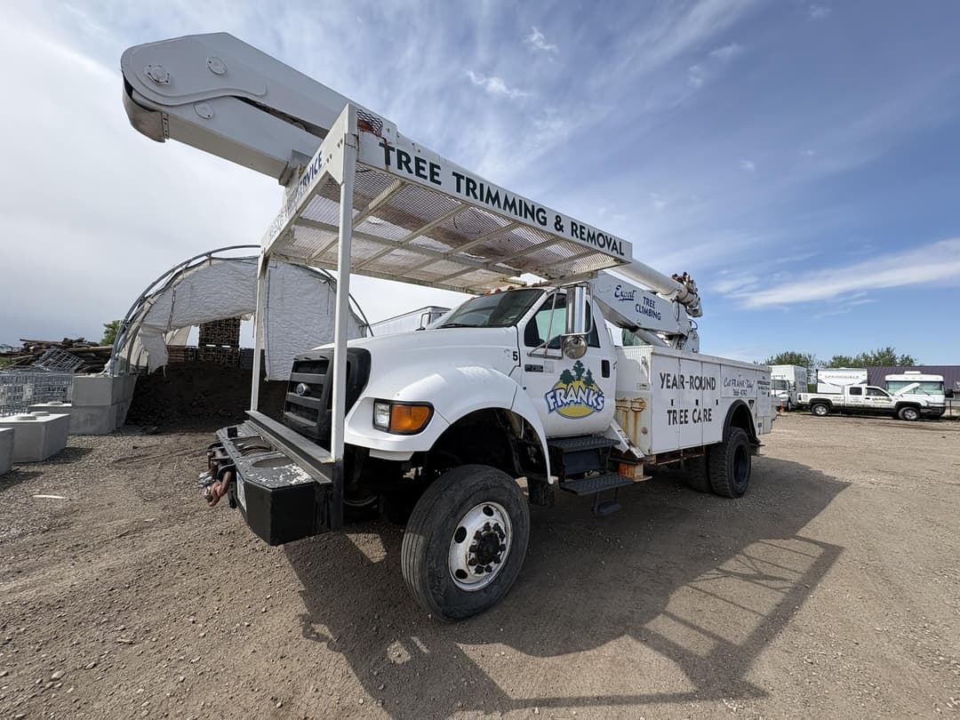 Image of Ford F-750 Primary image