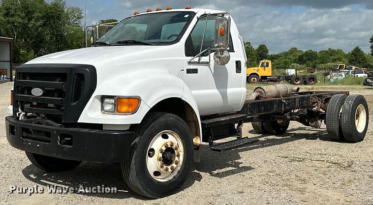 Image of Ford F-750 Primary image