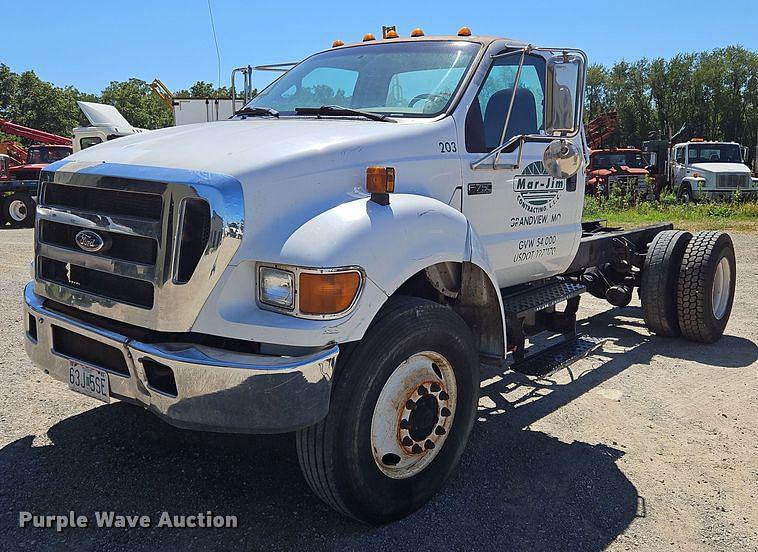 Image of Ford F-750 Primary image