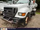 2004 Ford F-750 Image
