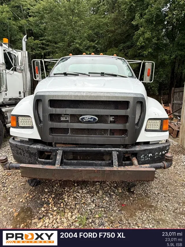 Image of Ford F-750 equipment image 2