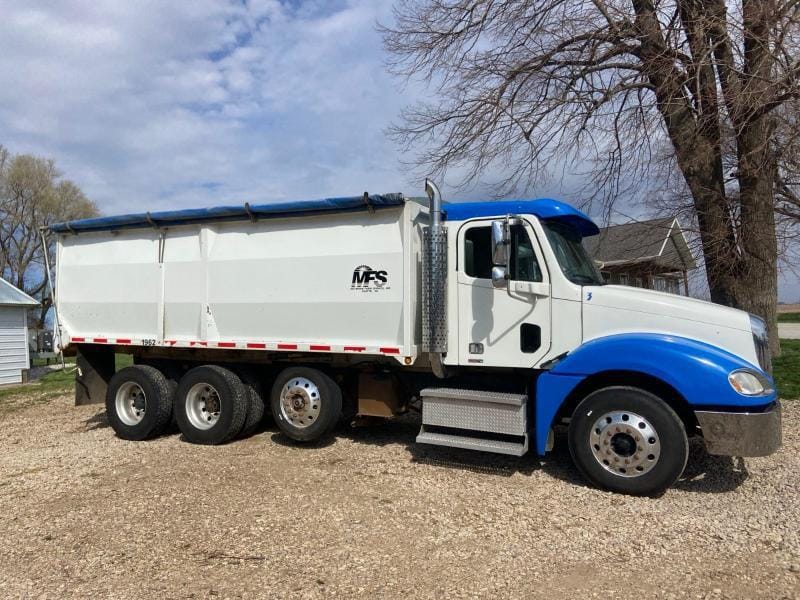 Main image Freightliner Columbia