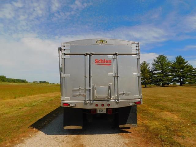 Image of Freightliner Undetermined equipment image 3