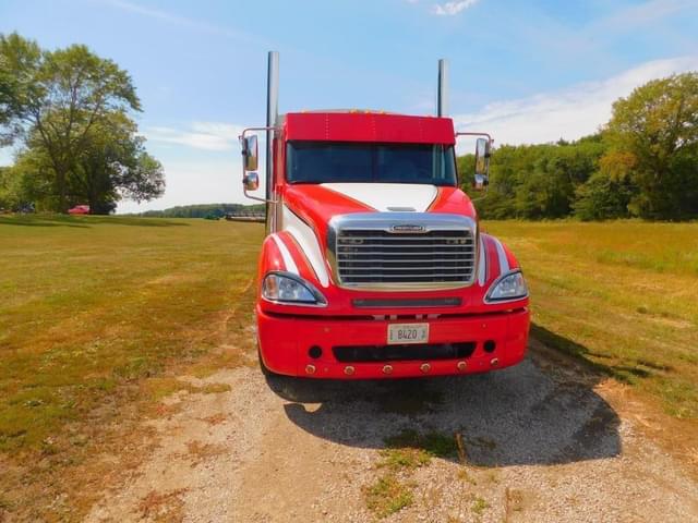Image of Freightliner Undetermined equipment image 1