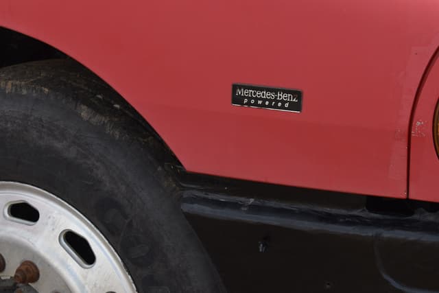 Image of Freightliner Century Class S/T equipment image 4