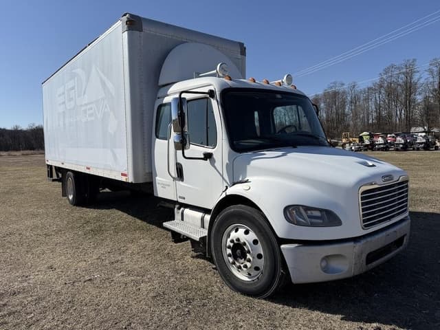 Image of Freightliner Business Class M2 equipment image 2
