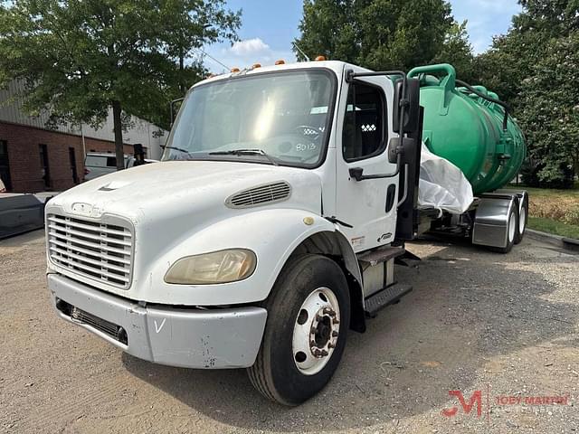 Image of Freightliner Business Class M2 equipment image 3
