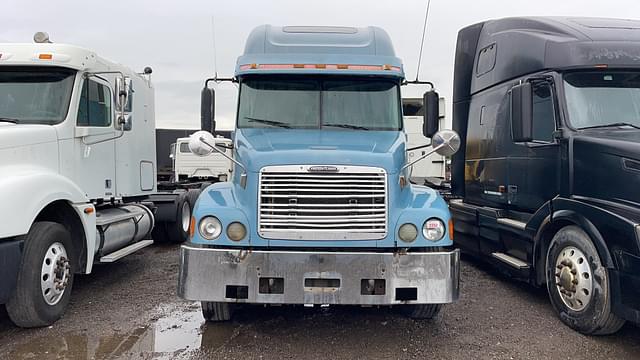 Image of Freightliner Century equipment image 1
