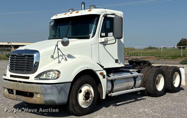 Image of Freightliner CL120 Primary image