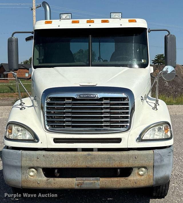 Image of Freightliner CL120 equipment image 1