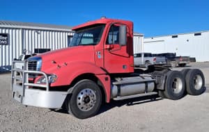 2004 Freightliner Columbia 120 Image
