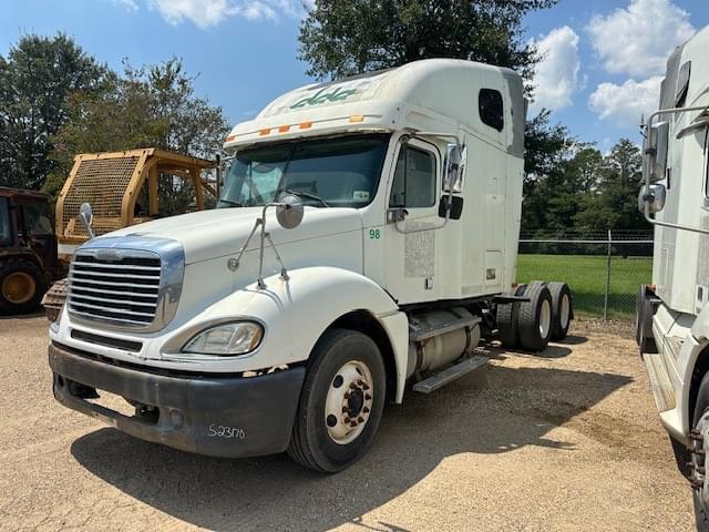 Image of Freightliner Columbia Primary image