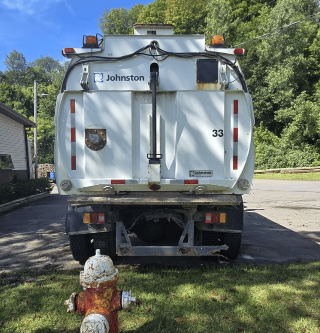 Image of Freightliner FC80 equipment image 3