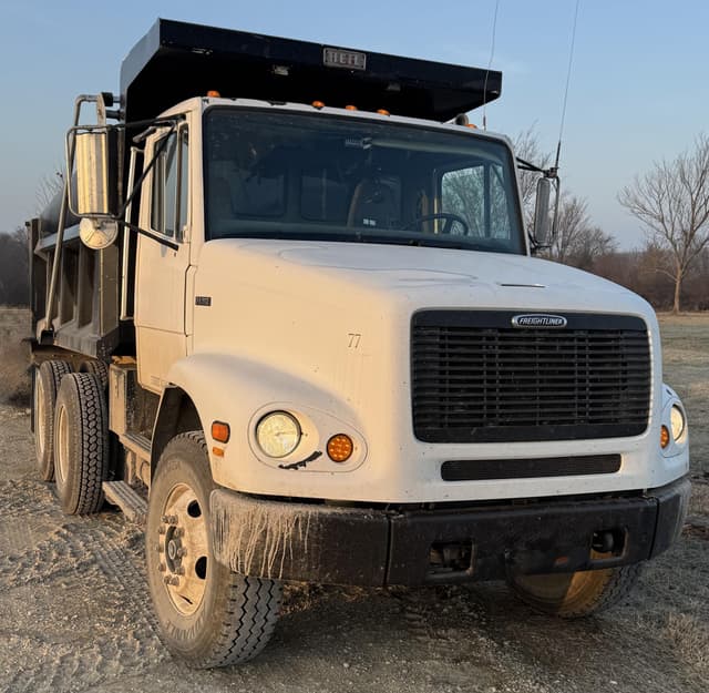 Image of Freightliner FL112 equipment image 1