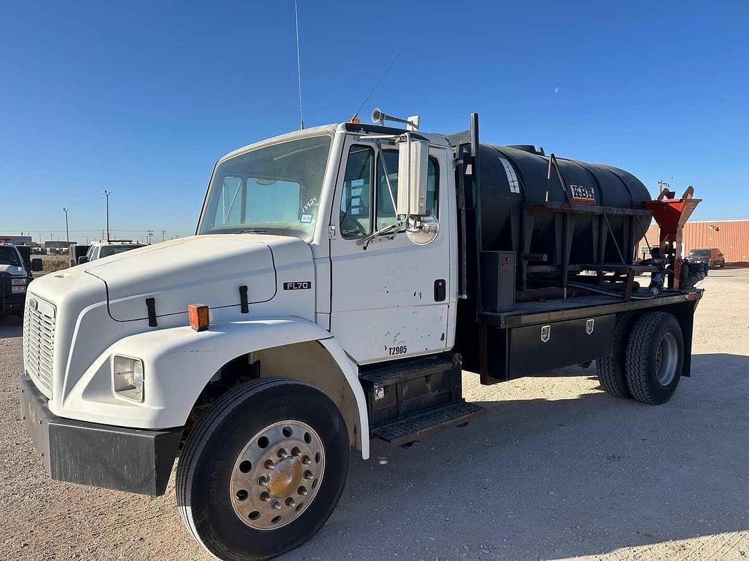 Image of Freightliner FL70 Image 0