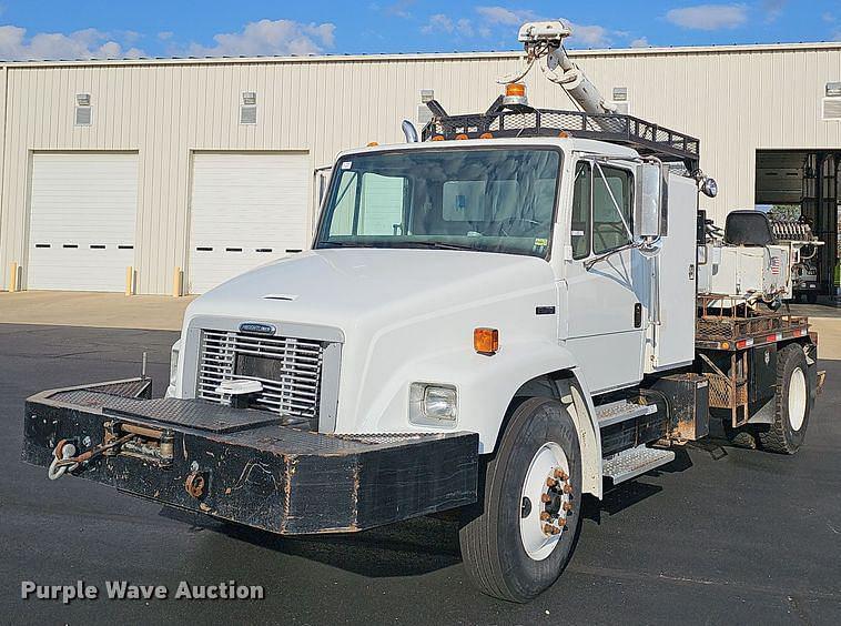 Image of Freightliner FL70 Primary image