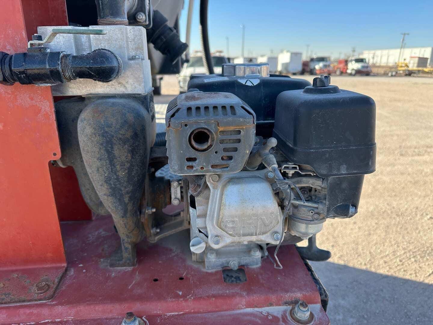 2004 Freightliner FL70 Equipment Image0