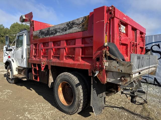 Image of Freightliner FL80 equipment image 2
