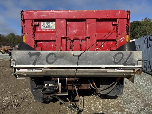 Image of Freightliner FL80 equipment image 3