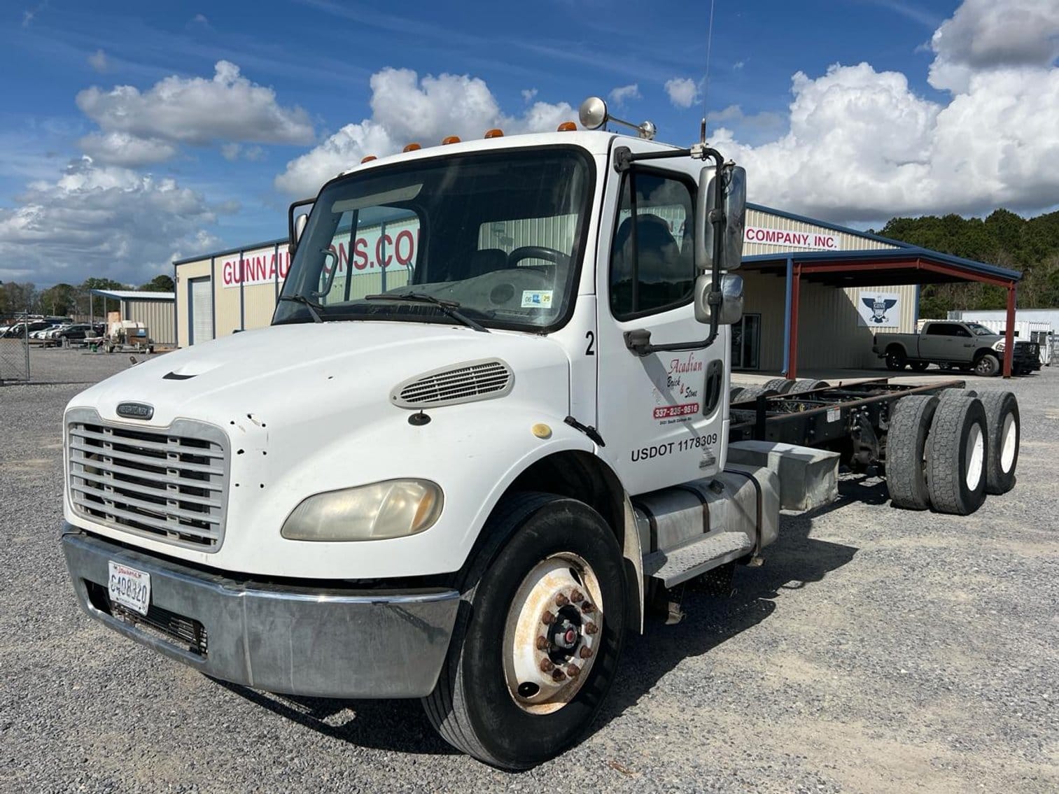 2004 Freightliner M2 112 Equipment Image0