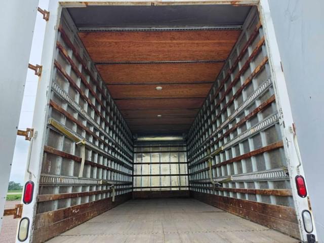Image of Freightliner M2 equipment image 4
