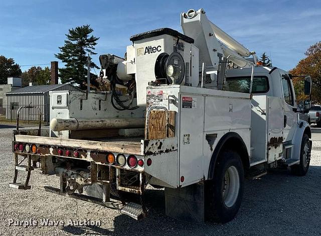 Image of Freightliner M2 equipment image 4