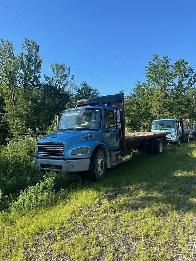 Image of Freightliner Business Class M2 equipment image 4