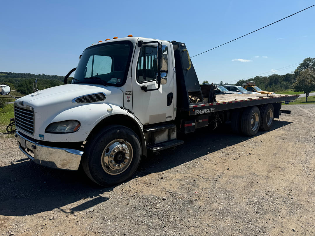 Image of Freightliner M2 Primary image