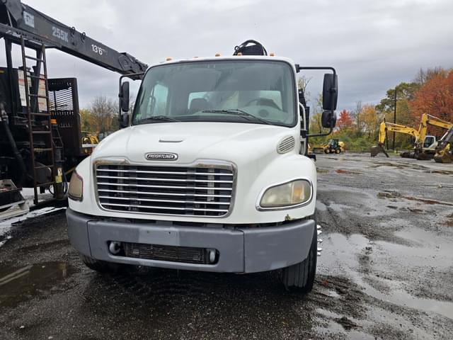 Image of Freightliner M2 equipment image 1