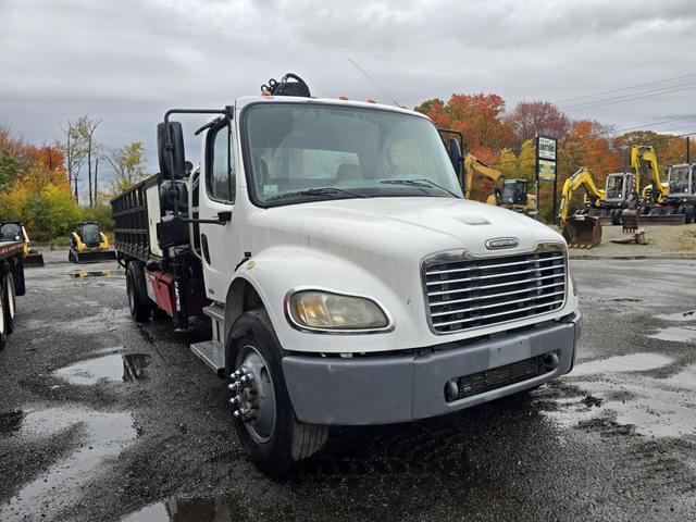 Image of Freightliner M2 equipment image 2