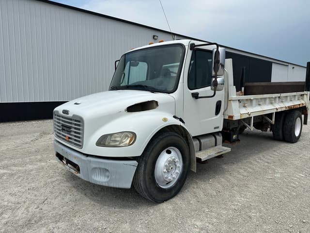 Image of Freightliner M2 equipment image 1