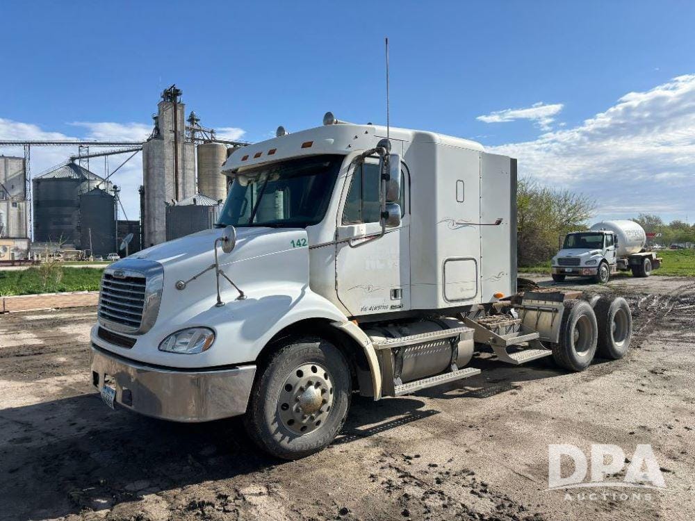 Main image Freightliner Columbia
